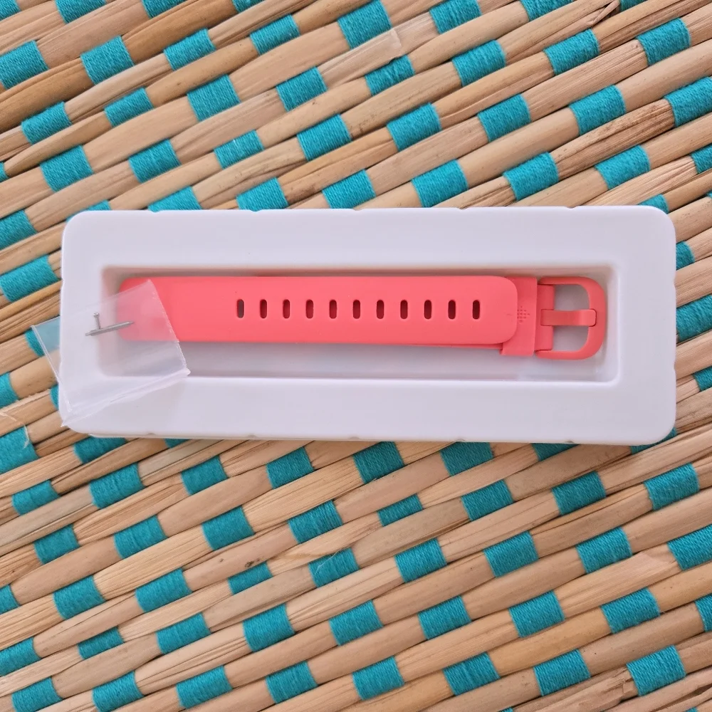 NWOTs Fitbit Inspire 3 Pink Silicone Replacement Watch Band Size Large